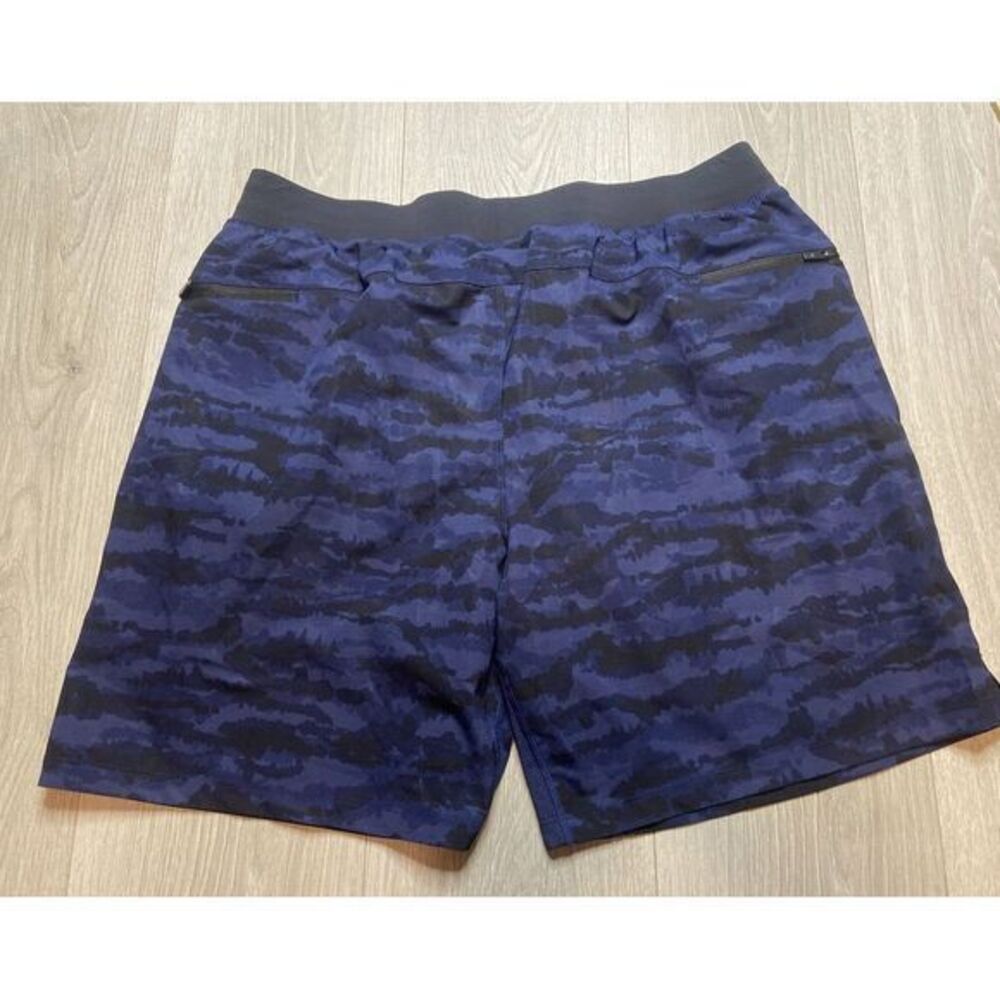 Fabletics Shorts Mens XL Blue Camo Lined Fundamental 8" Stretch Gym Athletic Run - Picture 2 of 13